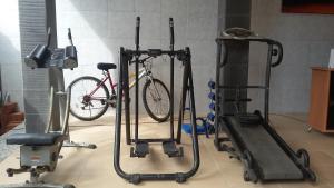 Fitness centrum a/nebo fitness zařízení v ubytování Santun Homestay