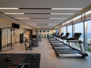 Fitness centrum a/nebo fitness zařízení v ubytování Qinhuangdao Marriott Resort
