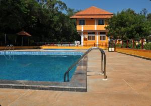 Bazén v ubytování Auro Wellness Castle nebo v jeho okolí