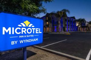 Certifikát, hodnocení, plakát nebo jiný dokument vystavený v ubytování Microtel Inn & Suites by Wyndham Tracy + 37 fotografií