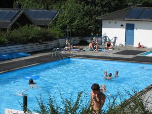 The swimming pool at or close to Allégården Kastlösa Hotell