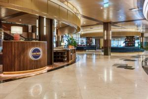 Lobi atau kawasan kaunter penerimaan di Radisson Blu Scandinavia Hotel, Copenhagen
