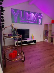 Gistrup Big and Comfyにあるテレビまたはエンターテインメントセンター