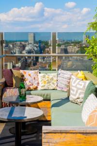 Posezení v ubytování Treehouse Hotel London