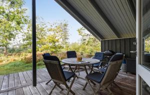 Balkón nebo terasa v ubytování Awesome Home In Ålbæk With Wifi