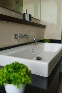 Φωτογραφία από το άλμπουμ του Welcoming 3bdr Townhouse Laguna Park σε Ban Phru Champa