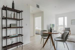 Billede fra billedgalleriet på Blueground Pasadena gym elev near bars LAX-1231 i Los Angeles