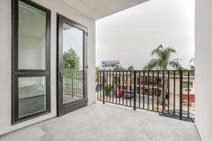 Billede fra billedgalleriet på Blueground Pasadena gym elev near bars LAX-1231 i Los Angeles