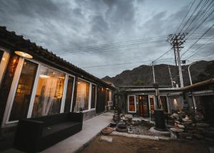 山景或在民宿看到的山景