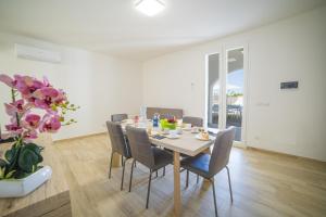 Fotografia z galérie ubytovania La Primula Apartment 3 Sea View - Happy Rentals v destinácii Salve
