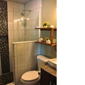 Vannituba majutusasutuses Oceanfront, Quiete and Convenient Location