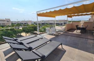 Balkon lub taras w obiekcie Penthouse 2 bedrooms in Mil Palmeras