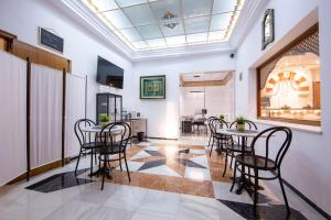 TV a/nebo společenská místnost v ubytování Hotel Los Omeyas