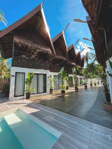 Bazén v ubytování Cogon Tropical Resort nebo v jeho okolí