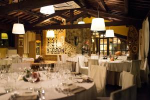 En restaurant eller et andet spisested på Borgo San Faustino Country Relais and Spa