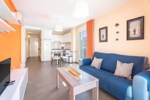 Μια τηλεόραση ή/και κέντρο ψυχαγωγίας στο Lopimar Segrelles