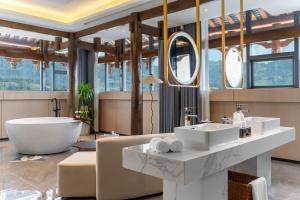 Bagno di 隽雅酒店芙蓉镇景区点