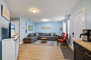 Gallery image of Nautical Way Condos Unit # 114 E partial gulf view near beach in Destin