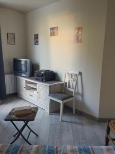 Kuchyň nebo kuchyňský kout v ubytování Nuits Dijon Chambre