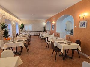 Restaurace v ubytování Lago Park Hotel