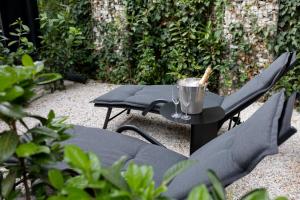 Градина пред Luxury room 12-3