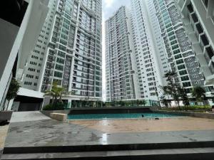 Bazén v ubytovaní Setapak KL Apt 3 Room 8 pax alebo v jeho blízkosti
