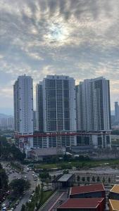 Výhľad na mesto Kuala Lumpur alebo výhľad na mesto priamo z apartmánu