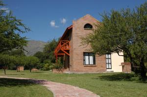 Nespecifikovaný výhled na hory nebo výhled na hory při pohledu z penzionu