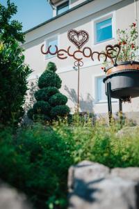 Vonkajšia záhrada v ubytovaní Hotel Leo