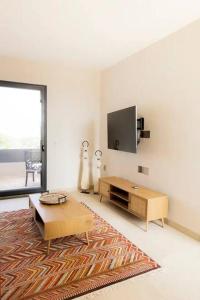 Μια τηλεόραση ή/και κέντρο ψυχαγωγίας στο Residencia de Lujo Izmir 63