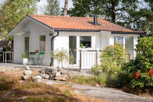 Galeriebild der Unterkunft Modern Cottage in Årsta Havsbad Stockholm, Sweden in Årsta Havsbad + 33 Fotos