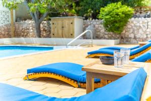 Πισίνα στο ή κοντά στο Kakina Lodges Jan Thiel