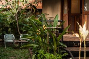 Zahrada ubytování Anahata Retreat Beach Front Resort