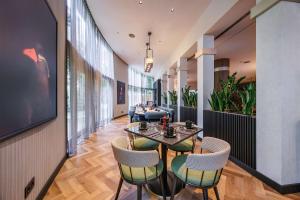 Posezení v ubytování Radisson RED Berlin Kudamm