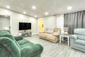 Gallery image of Home with Fire Pit and Foosball in Lake Texoma! in Shay