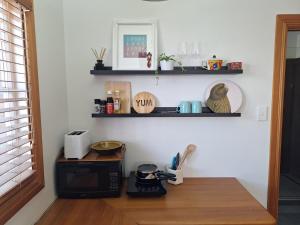 Gallery image of Hansen Park Guest Cottage in Christchurch +3 photos