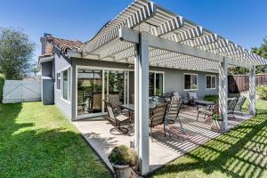 Zahrada ubytování 3 Mi to Huntington State Beach Home with Backyard!