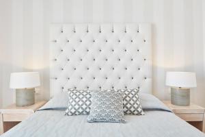 Cama o camas de una habitación en Santorini Palace