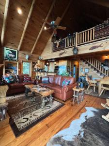 Foto dalla galleria di Ultimate Log Cabin Experience with BREATHTAKING Views a Yonah
