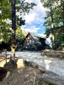 Foto dalla galleria di Ultimate Log Cabin Experience with BREATHTAKING Views a Yonah