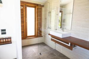 Ein Badezimmer in der Unterkunft Mae Ya Resort