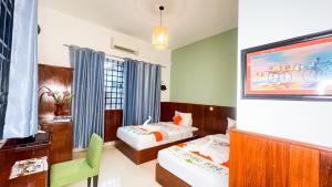 A bed or beds in a room at The Center Point