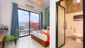 A bed or beds in a room at The Center Point