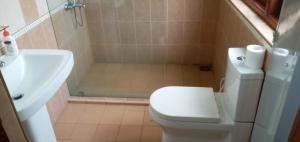 Ένα μπάνιο στο Nil Diya Villa