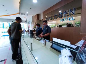 Os clientes hospedados em Halogen Hotel Airport Surabaya