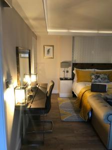 The Hideaway Thorpe Thewles客房内的一张或多张床位