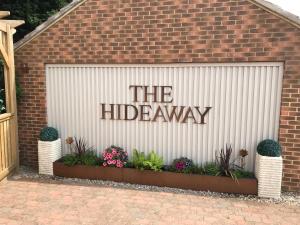 The Hideaway Thorpe Thewles的证书、奖牌、标识或其他文件