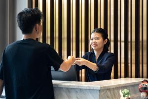 Επισκέπτες που μένουν στο Poltton Century Hotel Yangjiang Jinshan Road
