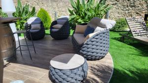 Χώρος καθιστικού στο Le Mas ROLLAND -SPA sauna & jacuzzi - Label Qualité Tourisme Occitanie - Millau - Gorges du Tarn +48 φωτογραφίες