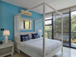 Ένα ή περισσότερα κρεβάτια σε δωμάτιο στο Luxury Villa Aloe Ridge - Eden Rock Luxury Estate, Pennington +23 φωτογραφίες